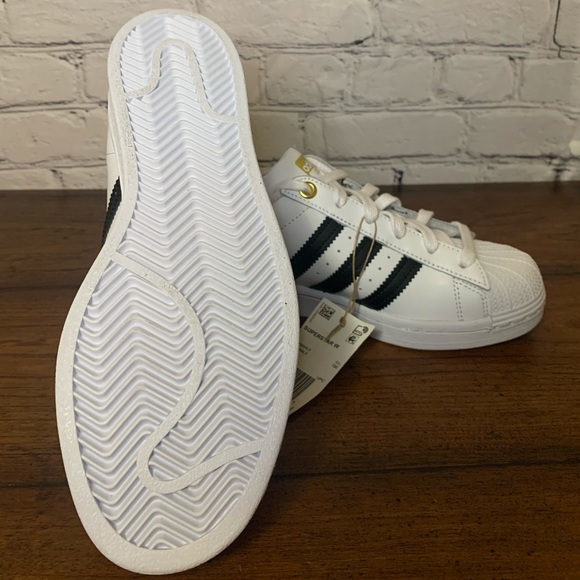 adidas Superstar W Black and White - Picture 9 of 10
